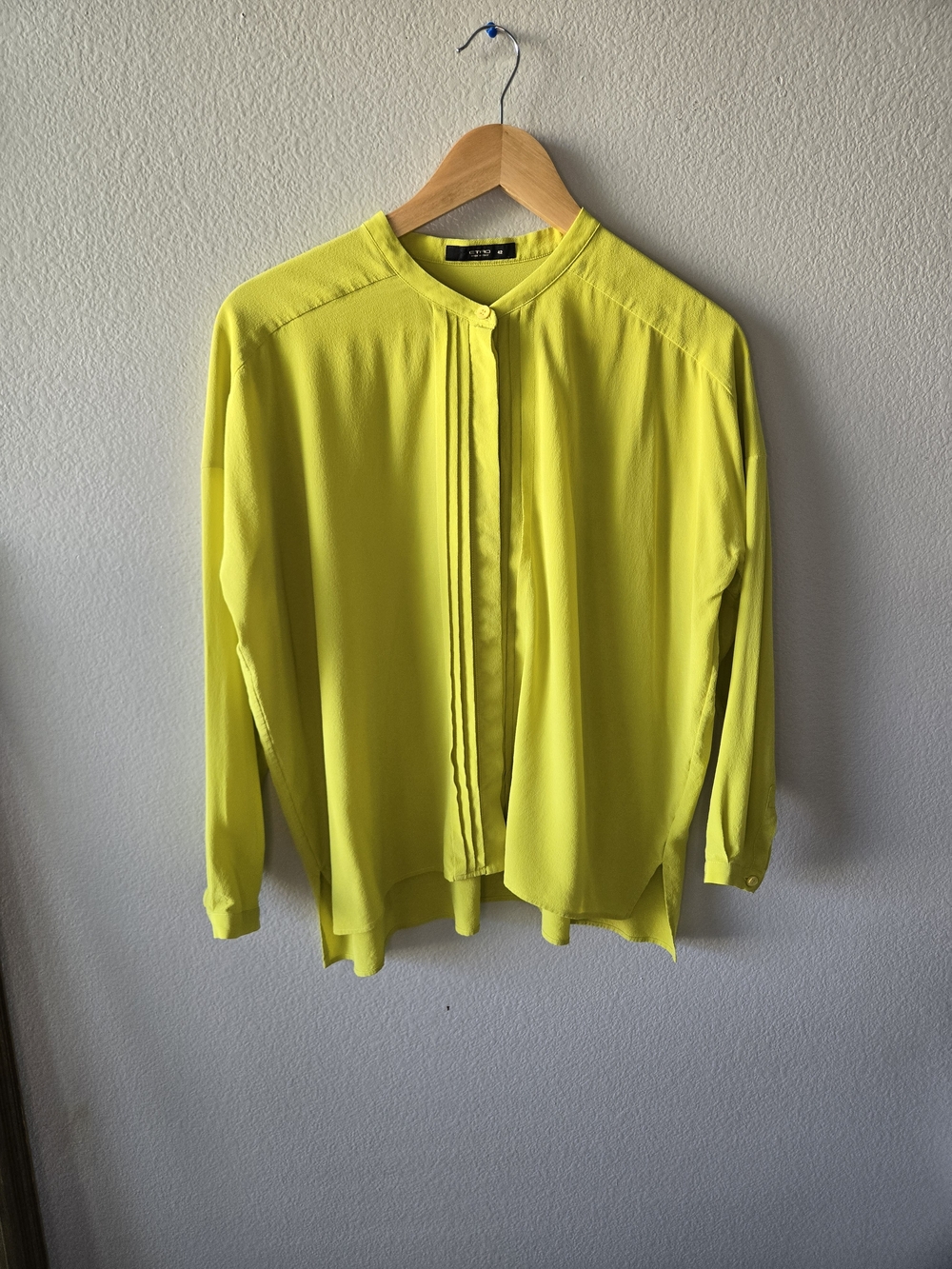 ETRO  100% Silk Lime Green V-Neck Top